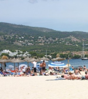 Siete-playas-de-Calviá-ostentan-este-verano-la-bandera-azul-y-cinco-la-Q-de-calidad-turística-e1375711792190