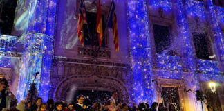 El Palau del Consell enciende sus luces de Navidad