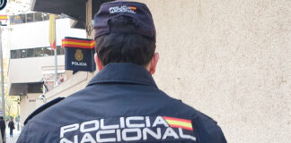 Detenido tras golpear a sanitarios y agentes en Palma