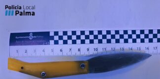 Un anciano amenaza con una navaja a la encargada de un bar en Palma tras negarle una cerveza