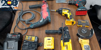 Pillado robando herramientas en el interior de un vehículo en Palma