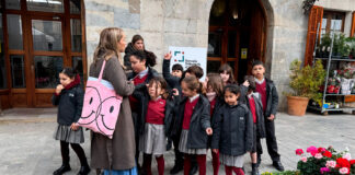 Alumnos de Inca visitan el mercado del Dijous