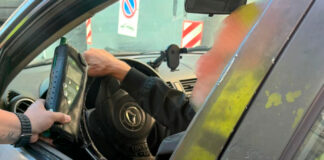 Sorprendido en Palma un conductor ebrio tras aparcar en doble fila
