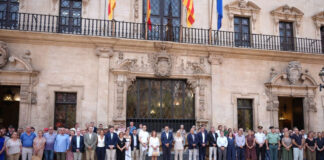 Cort rinde homenaje a Miguel Ángel Blanco y a todas las víctimas de ETA