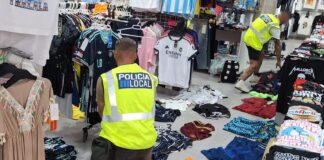 Requisan más de 1.600 prensas falsas en s’Arenal e investigan a siete comerciantes