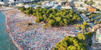 Unas 8.000 personas disfrutan del eclipse en la zona de observación de Santa Ponça