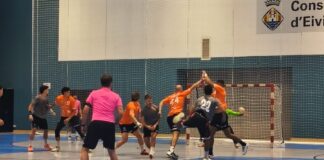 El Handbol Mallorca cierra la pretemporada con una contundente derrota en Ibiza