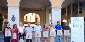 Palma se llena de música y espectáculos callejeros para dinamizar las compras