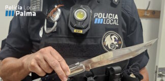 La Policía Local incauta tres navajas e investiga a un conductor sin carné