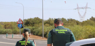 Detenidos dos magrebís que perdieron el móvil tras un robo con violencia en la playa de Can Picafort