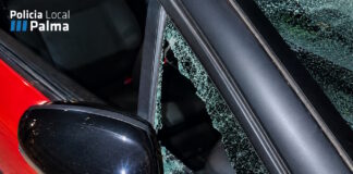 Dos detenidos en Palma por forzar 7 coches en la calle de Sant Rafael