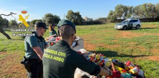 La Guardia Civil incauta 6.600 bengalas marinas caducadas en Llucmajor