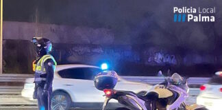 Un conductor borracho pone en peligro a varios vehículos en la vía de cintura de Palma